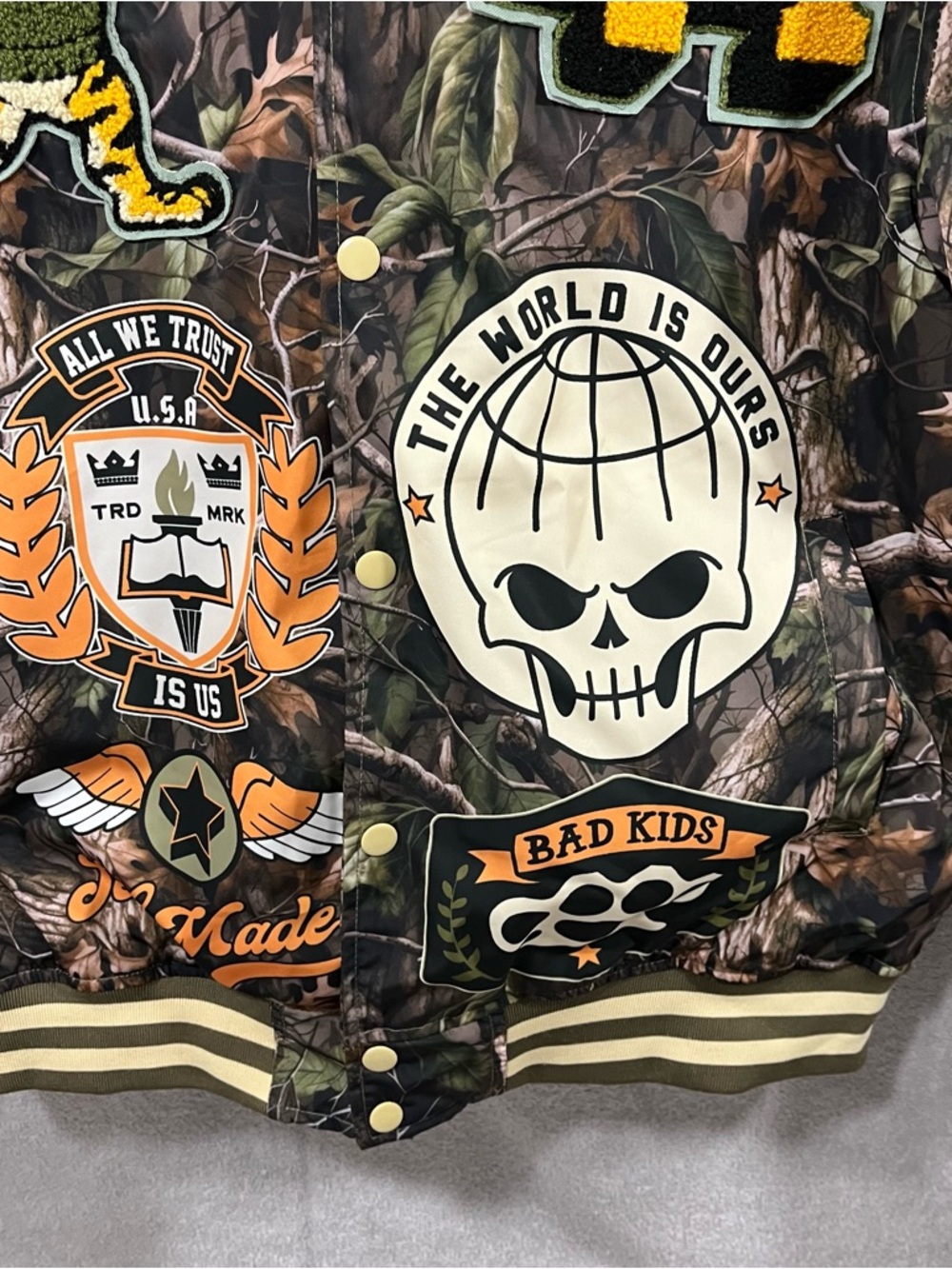 Reason Varsity Jacket Mens Medium TRUST NO ONE Camouflage Patches EUC - Picture 4 of 8